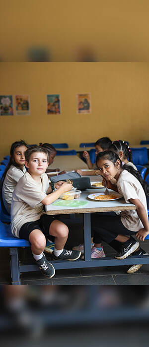 Cafeteria-KISU (2) Cafeteria-KISU (2)